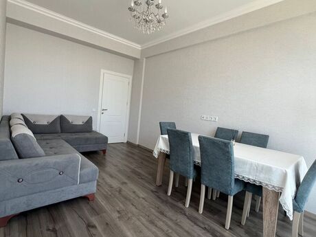 3-комн. новостройка - м. 20 января - 80 м²