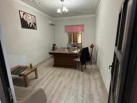 3 otaqlı mənzil, 85 m², Bakıxanov: 155 000 ₼ 2