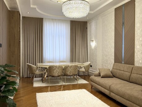 4-комн. новостройка - м. 8 ноября - 130 м²