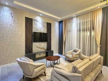4 otaqlı həyət evi/bağ evi - Şüvəlan q. - 250 m²