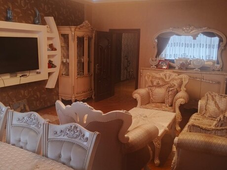 4 otaqlı mənzil, 170 m², 8 Noyabr: 385 000 ₼ 2