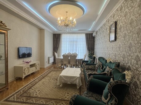 3-room apartment, 150 m², Main MTK: 251 000 ₼ 2