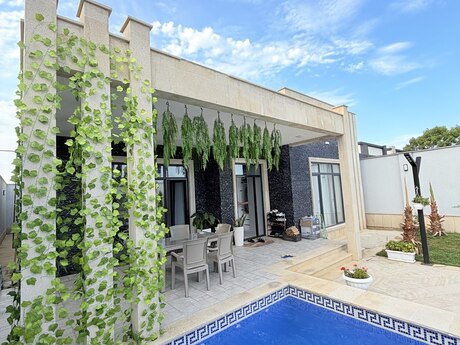 4 otaqlı həyət evi/bağ evi - Mərdəkan q. - 300 m²
