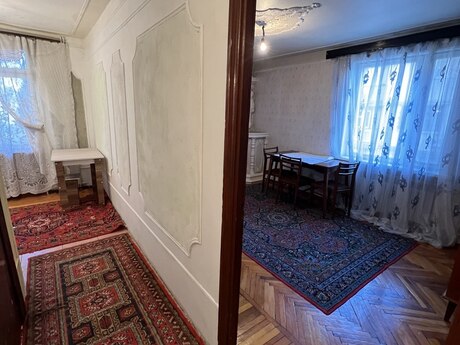 Elmlər Akademiyası m.