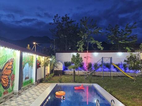 7 otaqlı həyət evi/bağ evi - Qəbələ - 220 m²