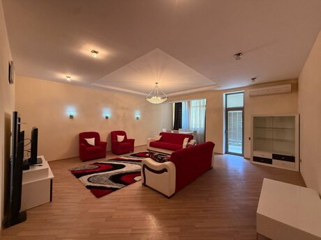 4 otaqlı mənzil, 218 m², Nizami: 681 000 ₼ 3