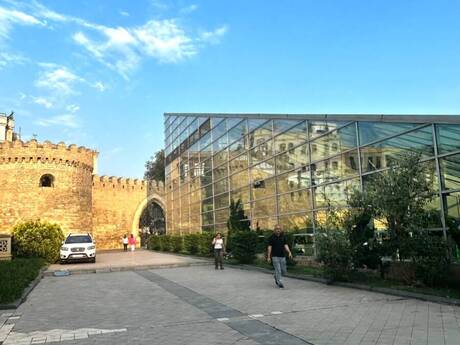 Elan №6248017 - Bakı, İçəri Şəhər m., 7 otaqlı, 130 m², 1/2 mərtəbə
