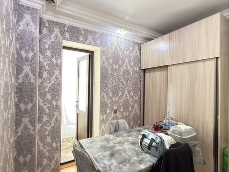 2 otaqlı köhnə tikili - Yeni Günəşli q. - 43 m²