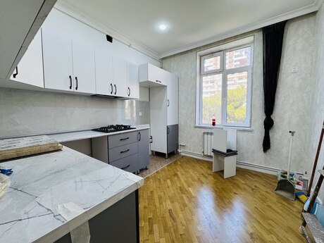 Elan №6248446 - Bakı, Qara Qarayev m., 3 otaqlı, 85 m², 3/5 mərtəbə