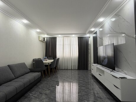 Elan №6248453 - Bakı, Qaraçuxur q., 3 otaqlı, 80 m², 5/5 mərtəbə