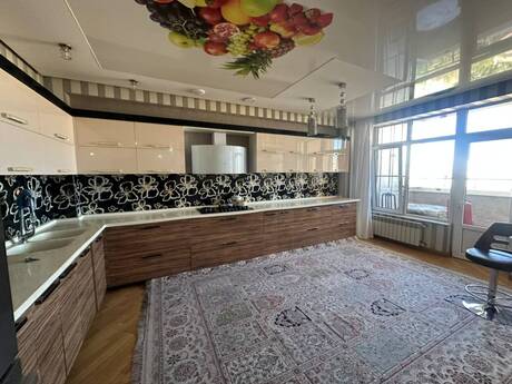 Elan №6248492 - Bakı, Neftçilər m., 3 otaqlı, 140 m², 11/18 mərtəbə