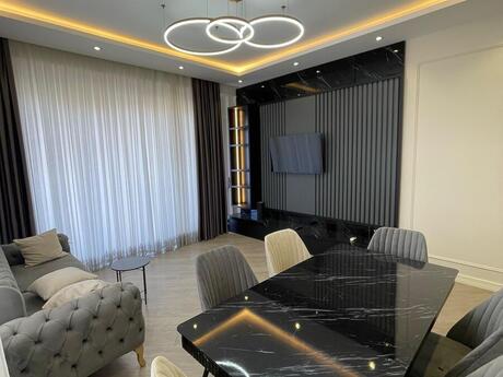 Kirayə 3 otaqlı mənzil, 119 m², Ağ şəhər: 2 200 ₼/ay 2