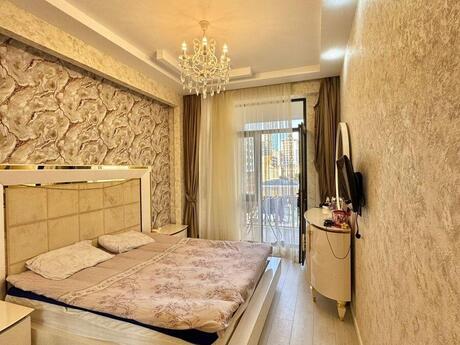 Объявление №6248627 - Баку, м. 8 ноября, 2-комн., 70 м², 4/7 этаж