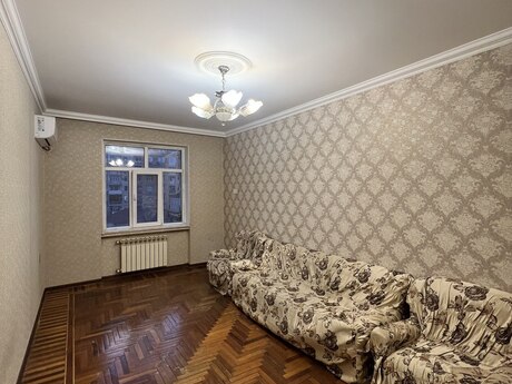 м. Ази Асланов