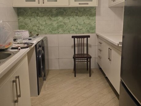 4 otaqlı həyət evi/bağ evi - Keşlə q. - 100 m²