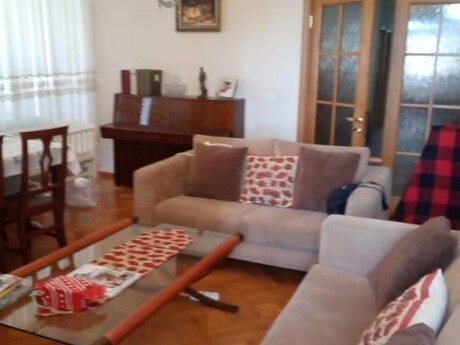 Kirayə 4 otaqlı mənzil, 100 m², İçəri Şəhər: 1 300 ₼/ay 5