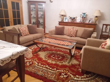 Kirayə 4 otaqlı mənzil, 100 m², İçəri Şəhər: 1 300 ₼/ay 4