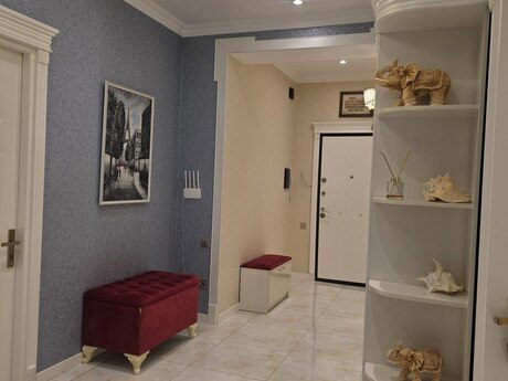 3 otaqlı mənzil, 114 m², 20 Yanvar: 385 000 ₼ 3