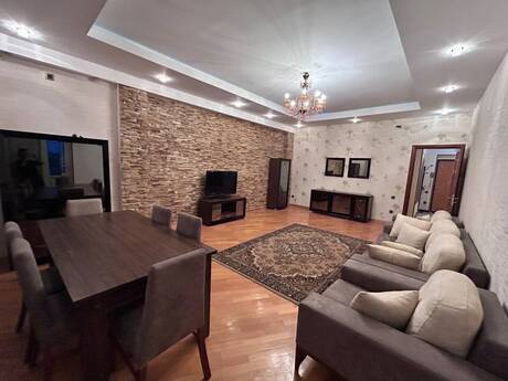 Elan №6249260 - Bakı, Elmlər Akademiyası m., 3 otaqlı, 130 m², 15/18 mərtəbə