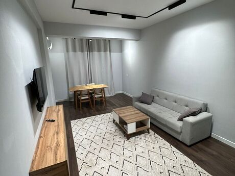 Elan №6250124 - Bakı, 28 May m., 2 otaqlı, 60 m², 4/14 mərtəbə