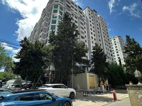 Elan №6249730 - Bakı, Nəsimi r., 4 otaqlı, 167 m², 10/17 mərtəbə