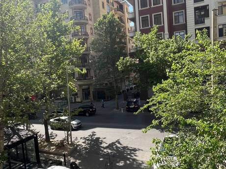 Elan №6249796 - Bakı, Nəriman Nərimanov m., 2 otaqlı, 100 m², 2/9 mərtəbə