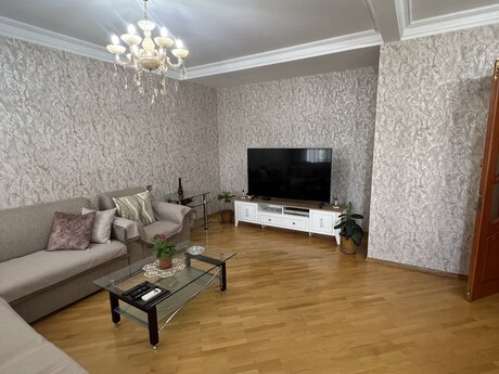 4 otaqlı köhnə tikili - Köhnə Günəşli q. - 90 m²