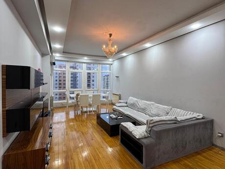 Elan №6250025 - Bakı, Şah İsmayıl Xətai m., 2 otaqlı, 71 m², 13/19 mərtəbə