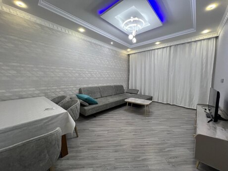 Elan №6250141 - Bakı, Ağ şəhər q., 2 otaqlı, 100 m², 5/8 mərtəbə