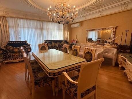 4 rooms · 215 m² · floor 12/18, 28 May
