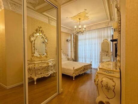 4-комнатная квартира, 215 м², 28 May: 630 000 ₼ 5