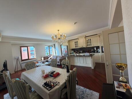Kirayə 3 otaqlı mənzil, 140 m², Nərimanov: 3 000 ₼/ay 3