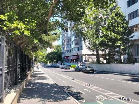 2 otaqlı köhnə tikili - Elmlər Akademiyası m. - 60 m²