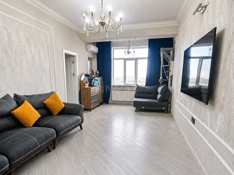 Elan №6243120 - Bakı, Dərnəgül m., 2 otaqlı, 70 m², 17/18 mərtəbə