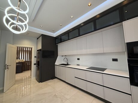 4 otaqlı mənzil, 145 m², Ağ şəhər: 750 000 ₼ 5