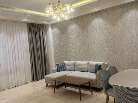 Elan №6250654 - Bakı, Ağ şəhər q., 3 otaqlı, 120 m², 4/7 mərtəbə