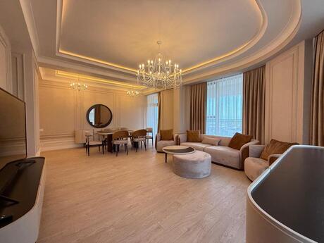 Kirayə 4 otaqlı mənzil, 220 m², Ağ şəhər: 6 000 ₼/ay 5