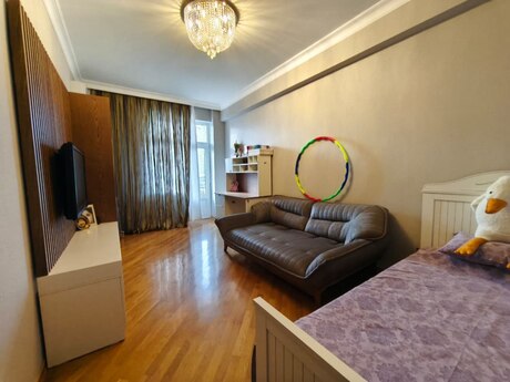 4-room apartment, 175 m², 28 May: 505 000 ₼ 4