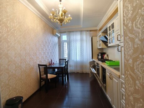 4-room apartment, 175 m², 28 May: 505 000 ₼ 5