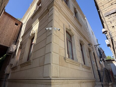 Elan №6250933 - Bakı, İçəri Şəhər m., 4 otaqlı, 120 m², 2/2 mərtəbə