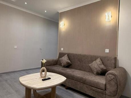 Elan №6250982 - Bakı, Badamdar q., 1 otaqlı, 40 m², 5/5 mərtəbə