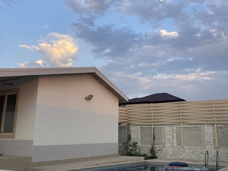 5 otaqlı həyət evi/bağ evi - Pirşağı q. - 150 m²