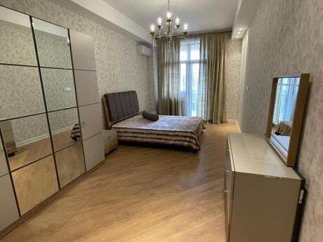 Elan №6251152 - Bakı, Şah İsmayıl Xətai m., 3 otaqlı, 150 m², 8/15 mərtəbə