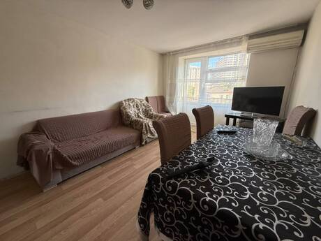 2 otaqlı köhnə tikili - Elmlər Akademiyası m. - 55 m²