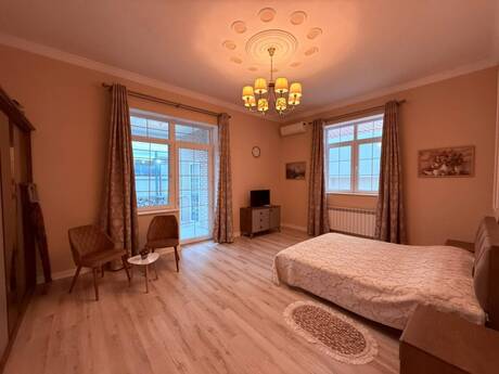 5 otaqlı həyət evi/bağ evi - Xəzər r. - 300 m²