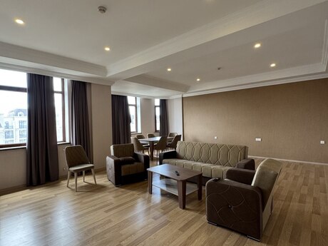 3-room apartment for rent, 175 m², Koroğlu: 1 071 ₼/mo 3