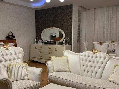 Elan №6251380 - Bakı, 8-ci mikrorayon q., 3 otaqlı, 130 m², 2/16 mərtəbə