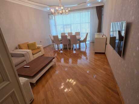 Объявление №6251386 - Баку, м. Насими, 4-комн., 160 м², 13/17 этаж