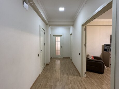 4 otaqlı mənzil, 145 m², İnşaatçılar: 280 000 ₼ 2