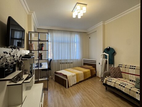 4 otaqlı mənzil, 145 m², İnşaatçılar: 280 000 ₼ 5
